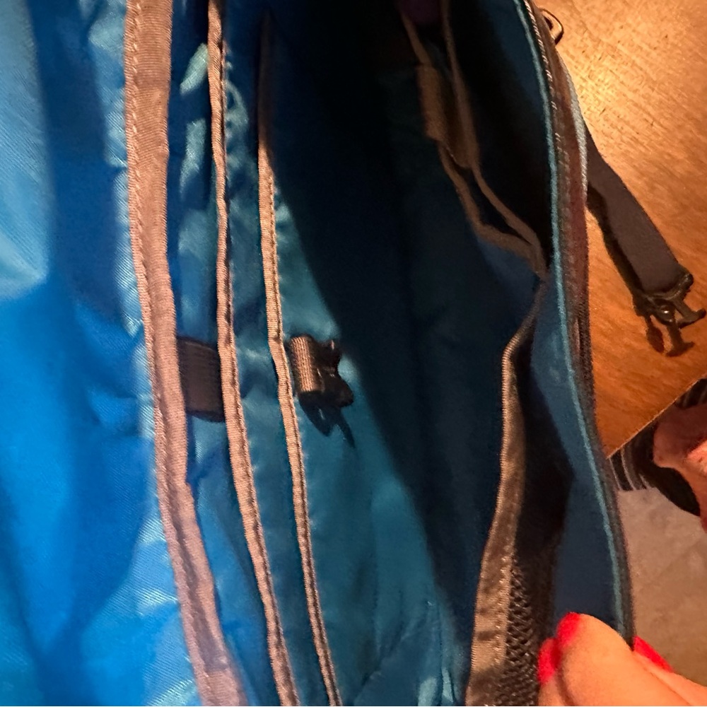 Patagonia Teal and Black Men's Messenger Bag - Picture 4 of 7